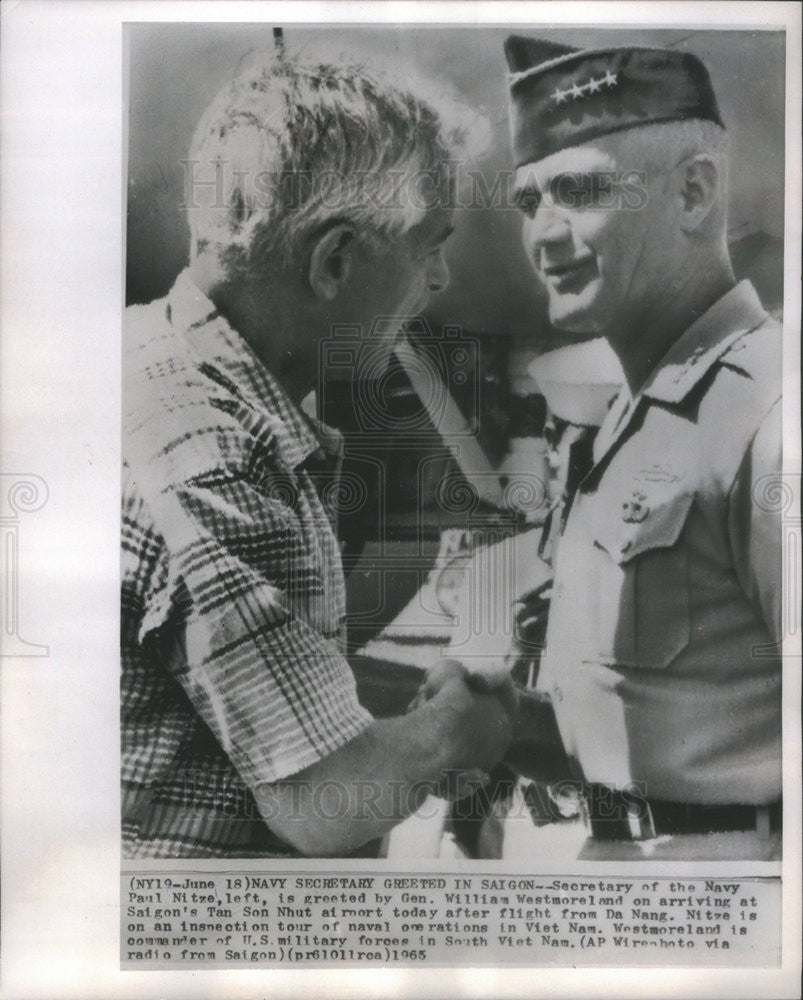 1965 Press Photo Navy Secretary Paul Nitze Greeted By Gen William Westmoreland - Historic Images