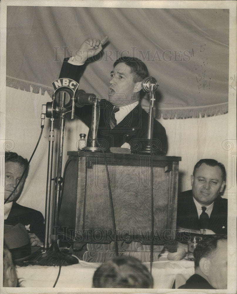 1939 Press Photo Richard Lyons  speaks at Republican meeting - Historic Images