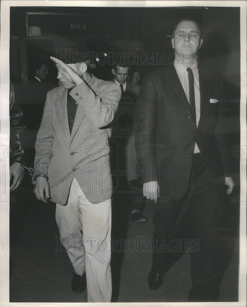 1964 Press Photo Lloyd Wilson held at Federal building for threating to kill Pres - Historic Images