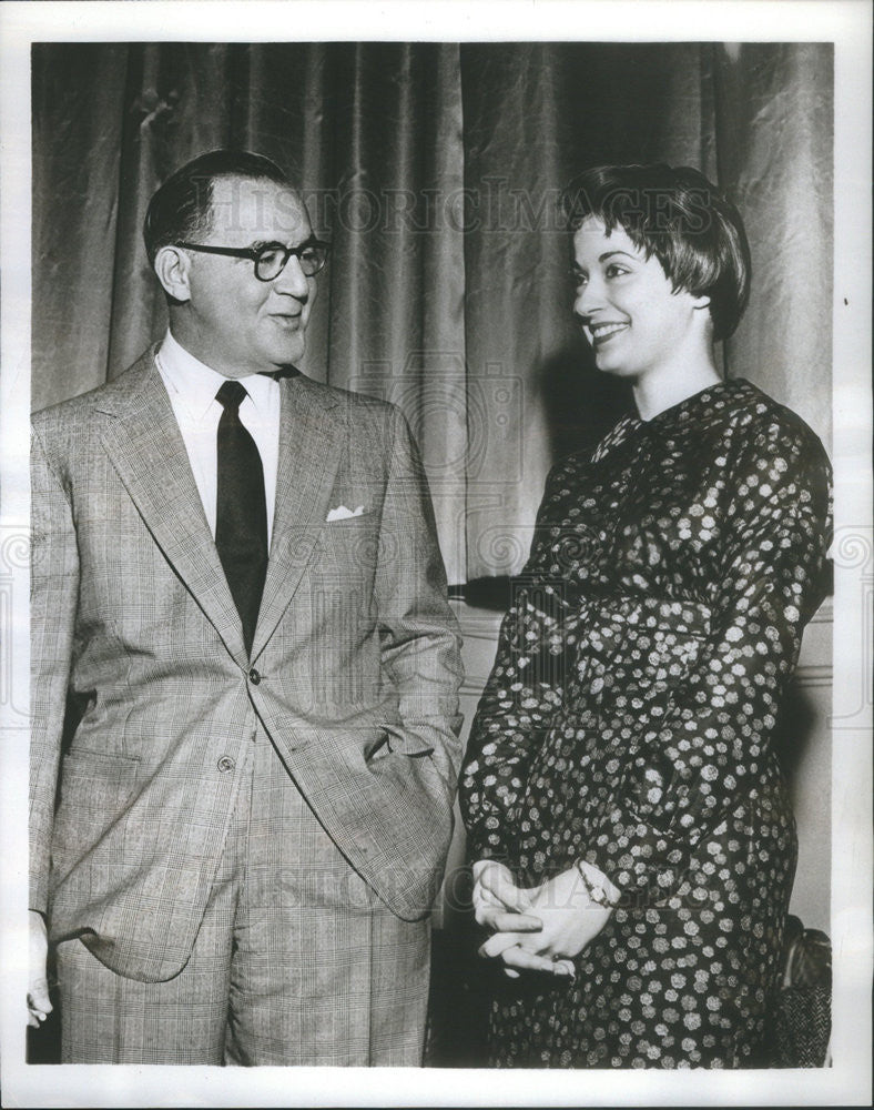 1959 Press Photo Benny Goodman singing discovery Donna Musgrove Swing Spring - Historic Images