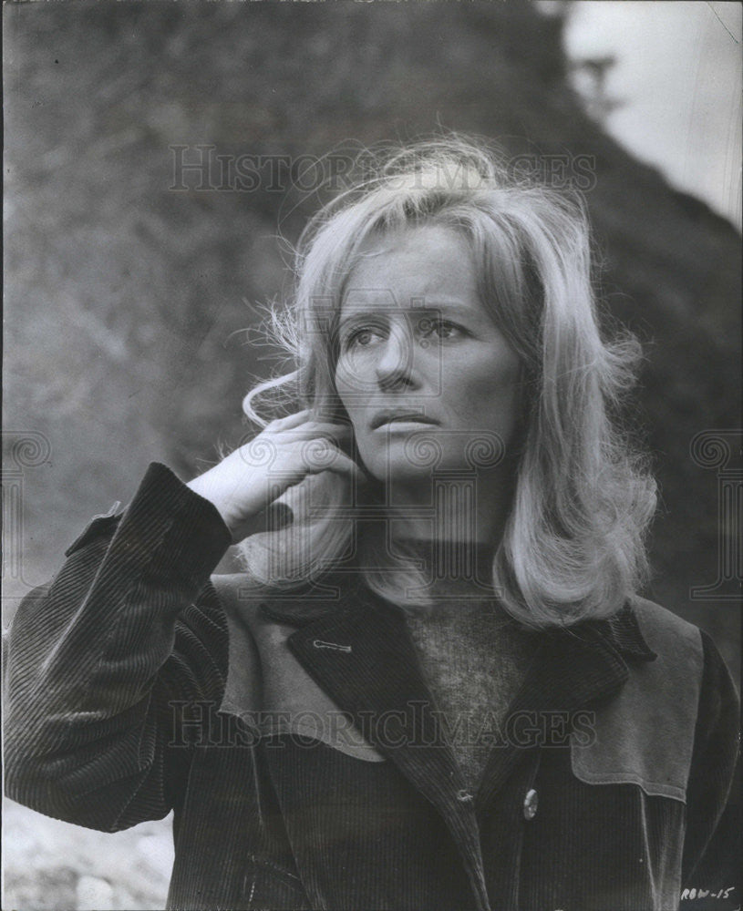 1970 Press Photo Virginia McKenna Stars In Ring Of Bright Water - Historic Images