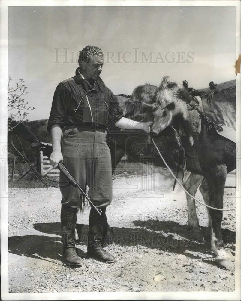 Undated Press Photo Prince David M&#39;Divani Hunts Wild Boar - Historic Images