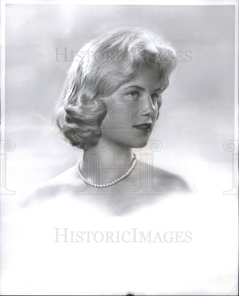 1969 Press Photo Daphne N. Wood Debutante - Historic Images