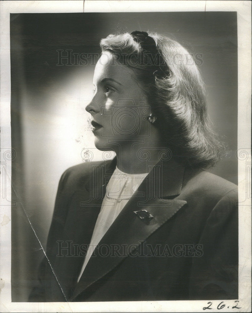 1946 Press Photo Nancy Mandelez wedding interview. - Historic Images