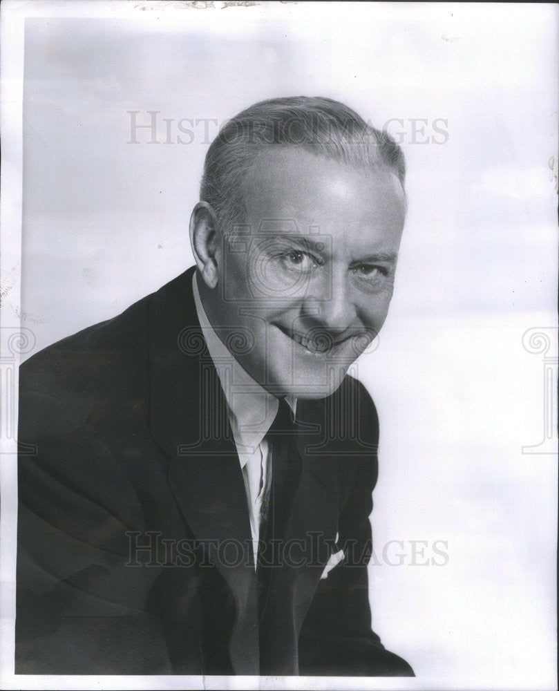 1956 Press Photo Conrad Nagel,host of &quot;Success Story&quot; - Historic Images