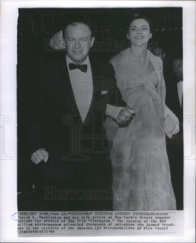 1963 Press Photo Joseph L. Mankiewicz, director, his wife at premier of - Historic Images