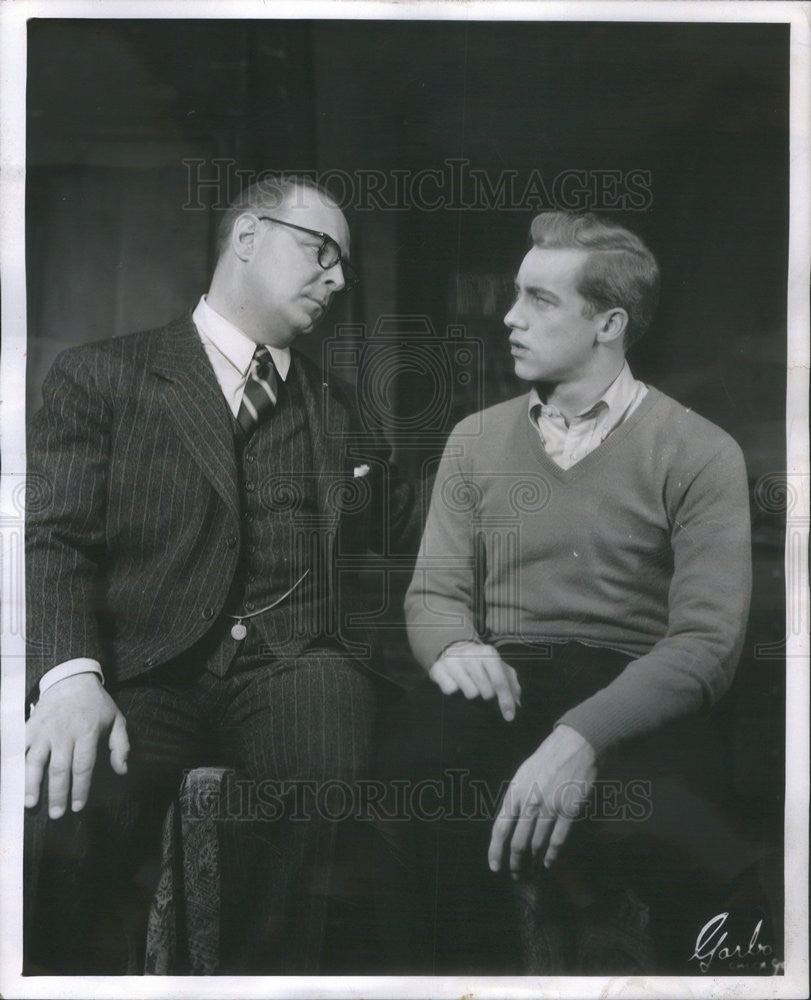 1955 Press Photo Maurice Manson and Don Dobbins,actors - Historic Images