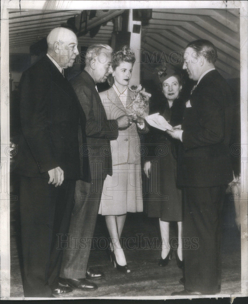 1941 Press Photo Tommy Manville weds Bonit Edwards - Historic Images