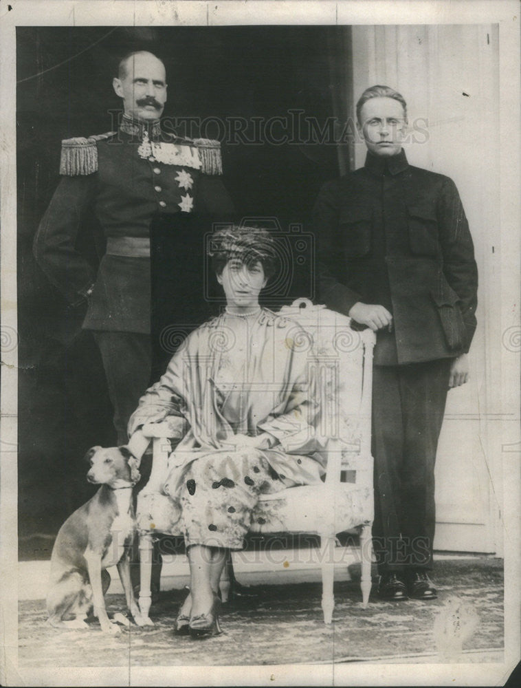 1926 Press Photo King Haakon Queen Maud Prince Olav Norway - Historic Images