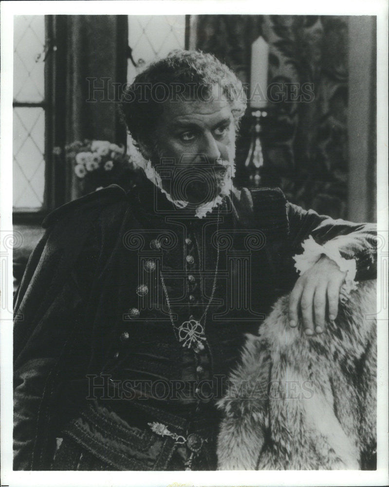 1983 Press Photo Actor John Thaw In PBS Masterpiece Theatre Drake&#39;s Venture - Historic Images