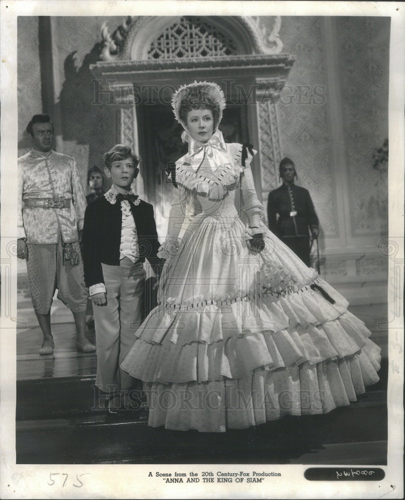 1946 Press Photo Richard Lyon and Irene Dunne in &quot;Anna and the King of Siam&quot; - Historic Images