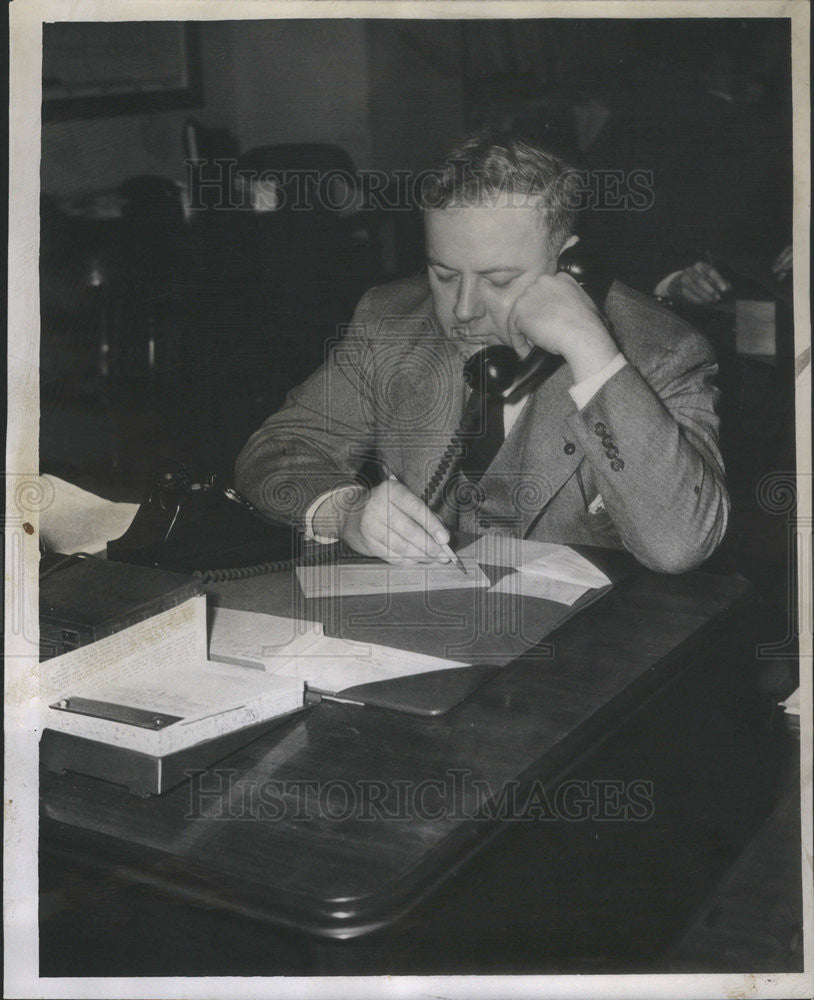 1947 Press Photo Francis L Lundy recruiting chairman - Historic Images