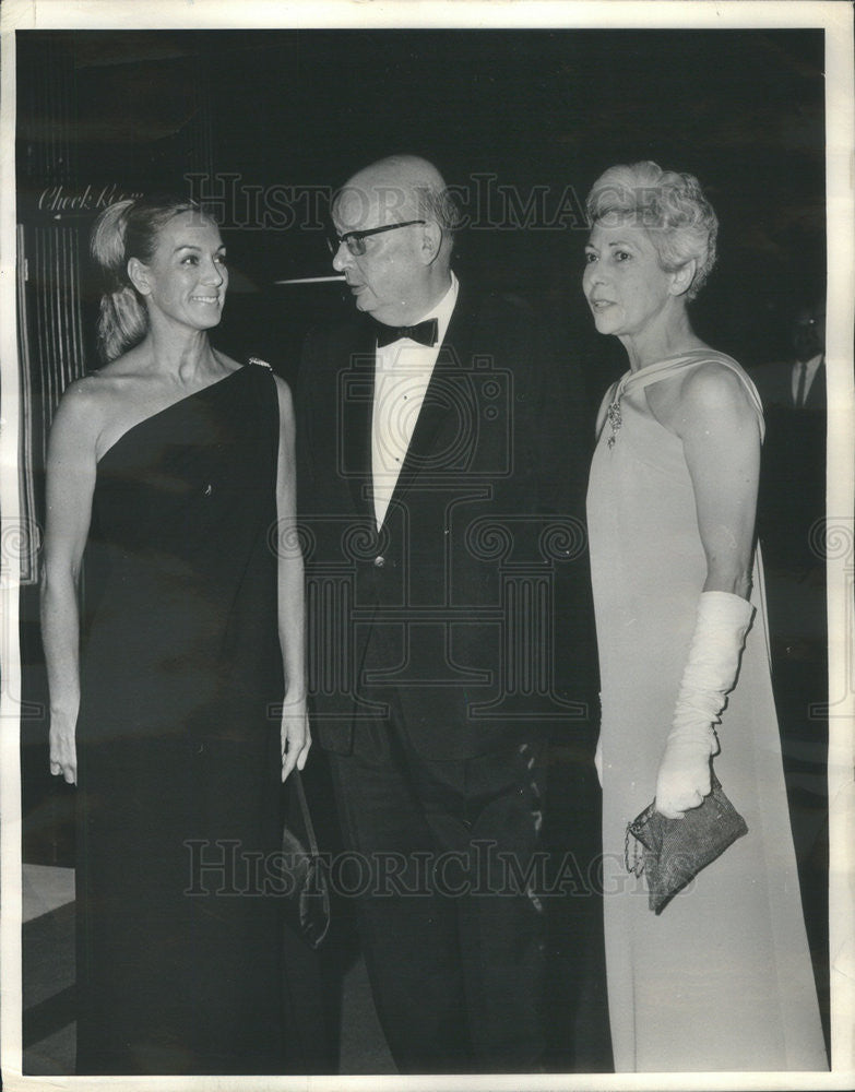 1966 Press Photo Mme Jean Louis Manderaue, Ambassador Charles Lucet and his - Historic Images