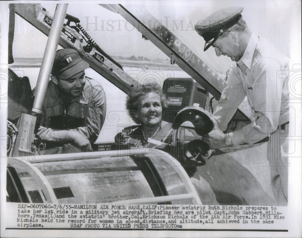 1955 Press Photo Pioneer Aviatrix Ruth Nicholes Prepares to Take Ride - Historic Images