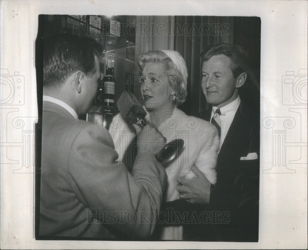 1950 Press Photo Marylin Maxwell Andy McIntyre Newlyweds - Historic Images