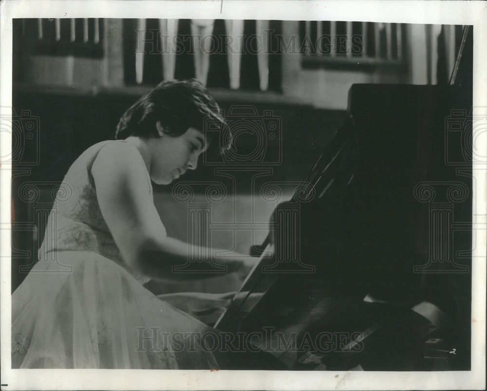 1963 Press Photo Soviet Orchestra Pianist Marina Mdivani - Historic Images