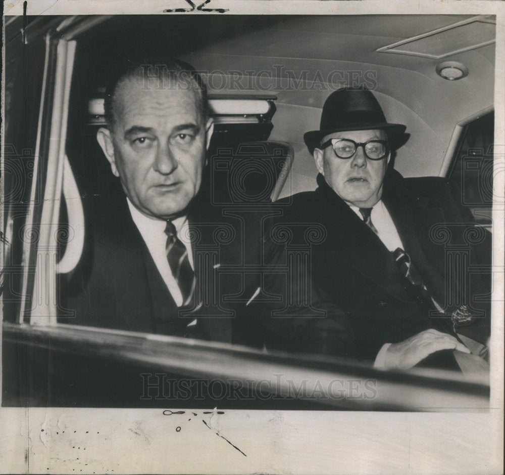 1963 Press Photo AFL-CIO George Meany President Lyndon B. Johnson Car Backseat - Historic Images