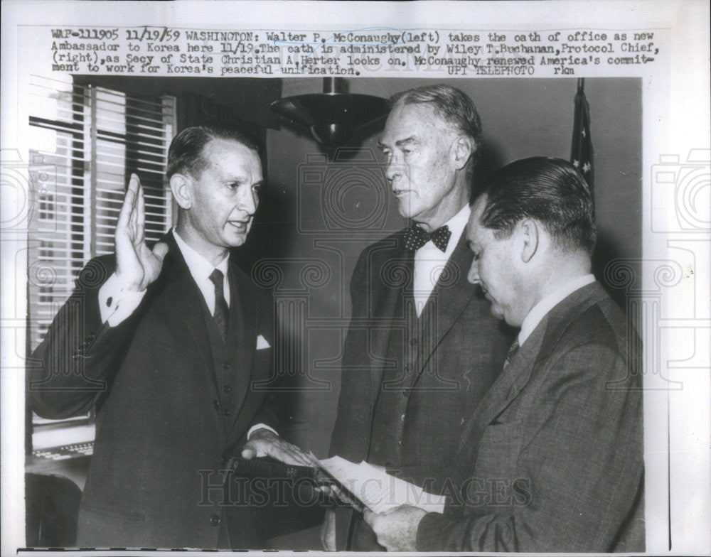 1959 Press Photo Walter P. McConaughy Oath Office Ambassador Korea Washington - Historic Images