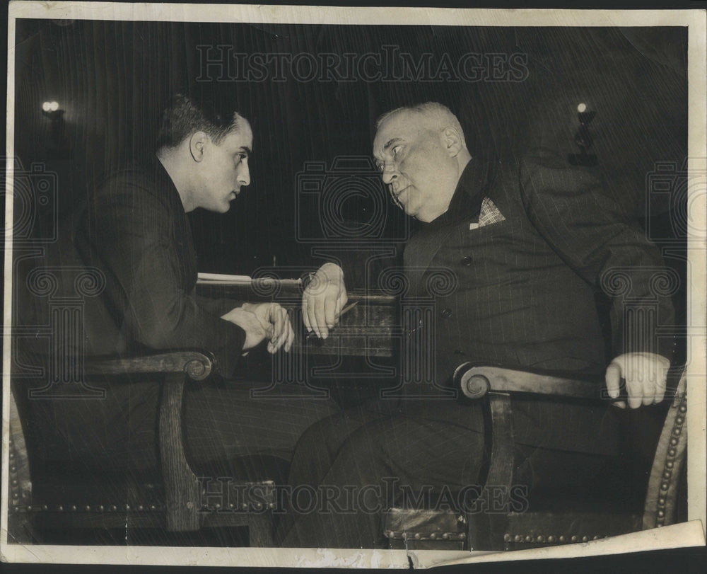 1941 Press Photo Jerry Mangano Attorney James Burke Policeman Murder - Historic Images