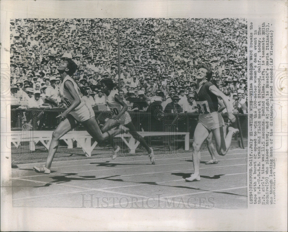 1960 Press Photo Wilma Rudolph winning 100 meter dash at US-USSR track meet - Historic Images