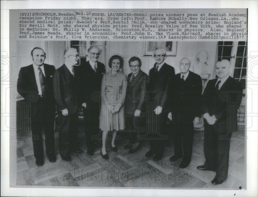 1977 Press Photo Nobel Prize Winners Pose At Swedish Academy Reception - Historic Images