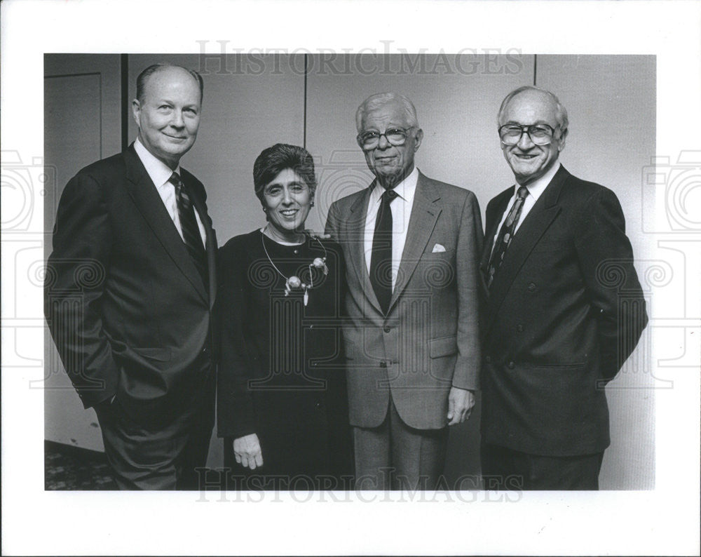 1992 Press Photo American Jewish Committee Honoree Joan Harris And Bill McCarter - Historic Images