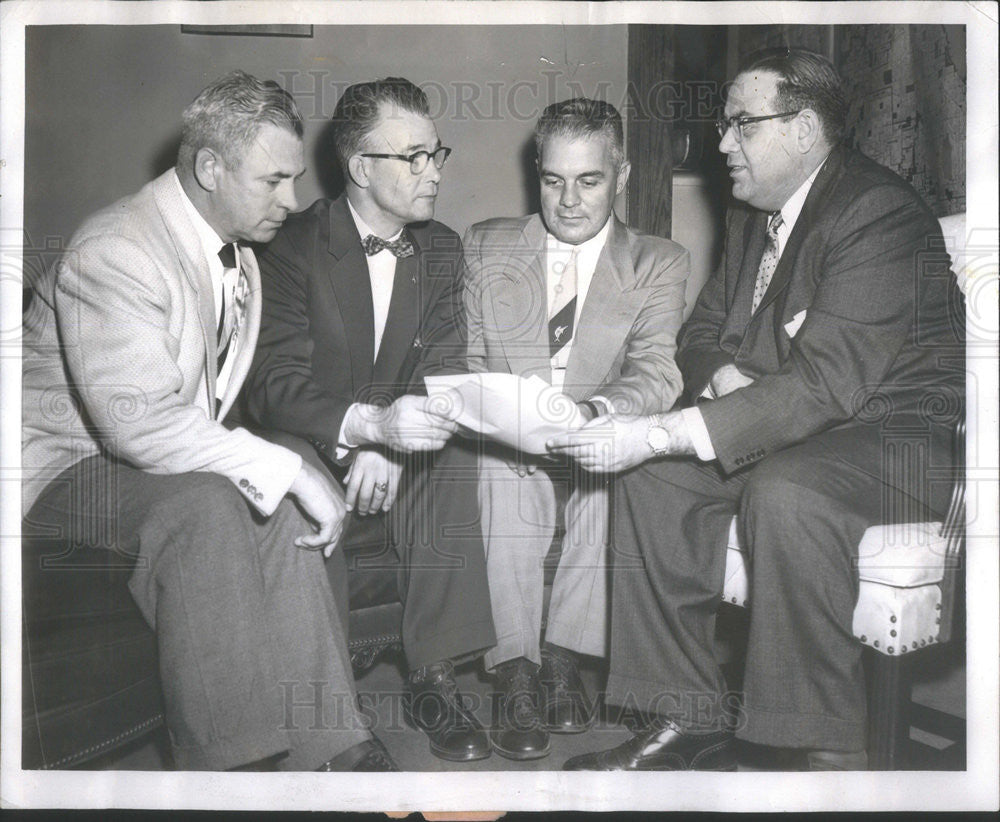 1955 Press Photo Sheriffs Meeting Luznicky RE Smith Plavsic Lohman - Historic Images