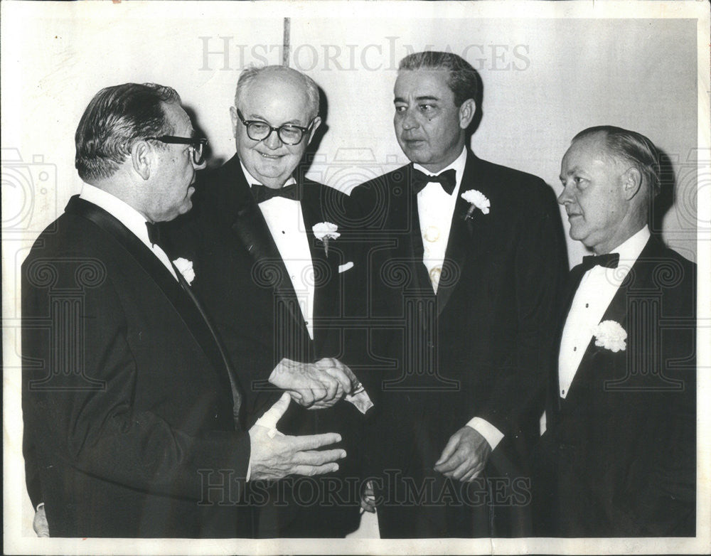 1967 Press Photo Otto Preisler, New President Of US Savings Is Congratulated - Historic Images