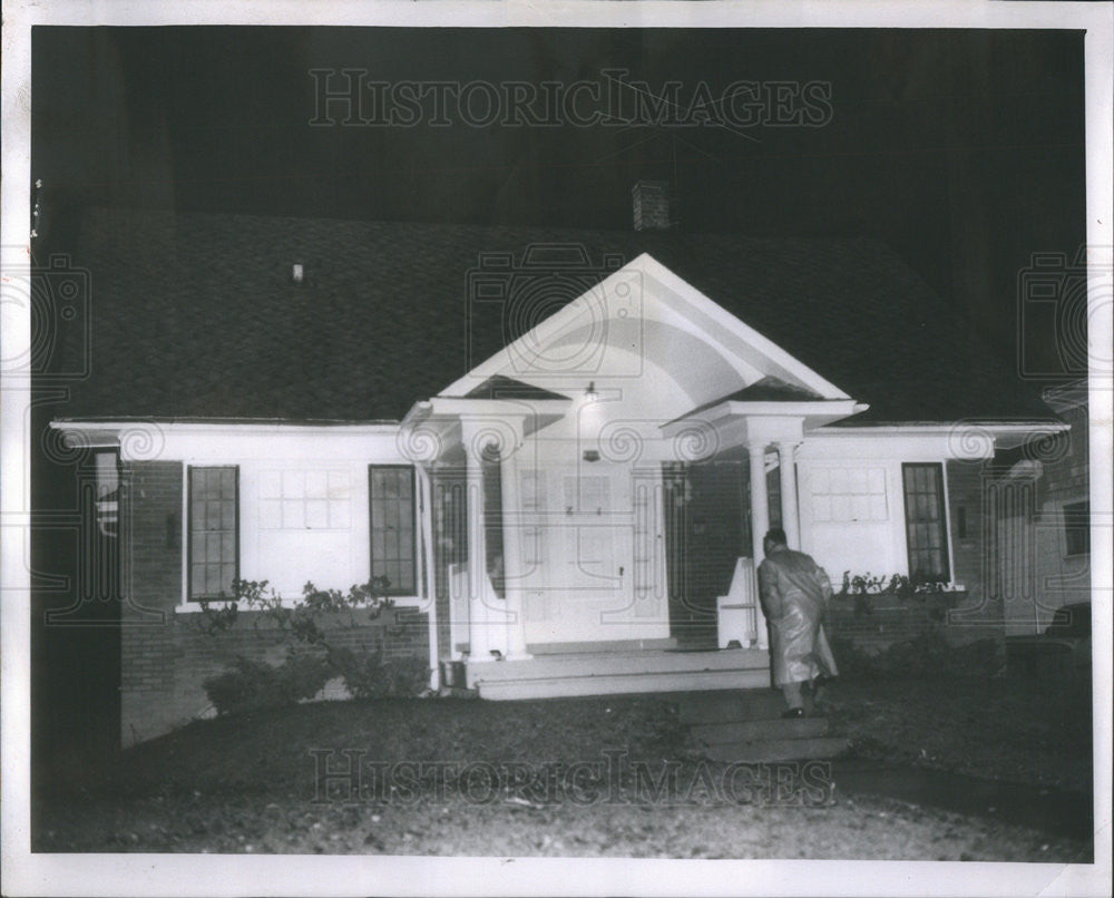 1956 Press Photo Charles Melquist Bungalow Villa Park - Historic Images