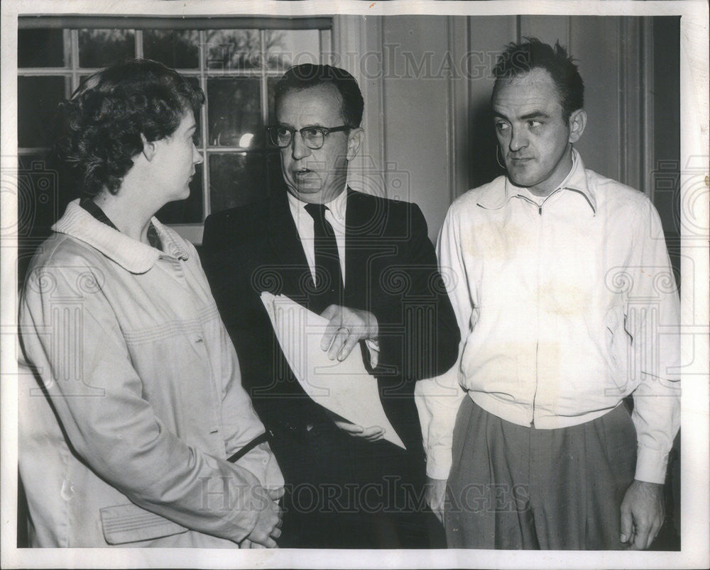 1961 Press Photo Mr. &amp; Mrs. Edward Pivonka hearing on slaying of Yvonne Elliott - Historic Images