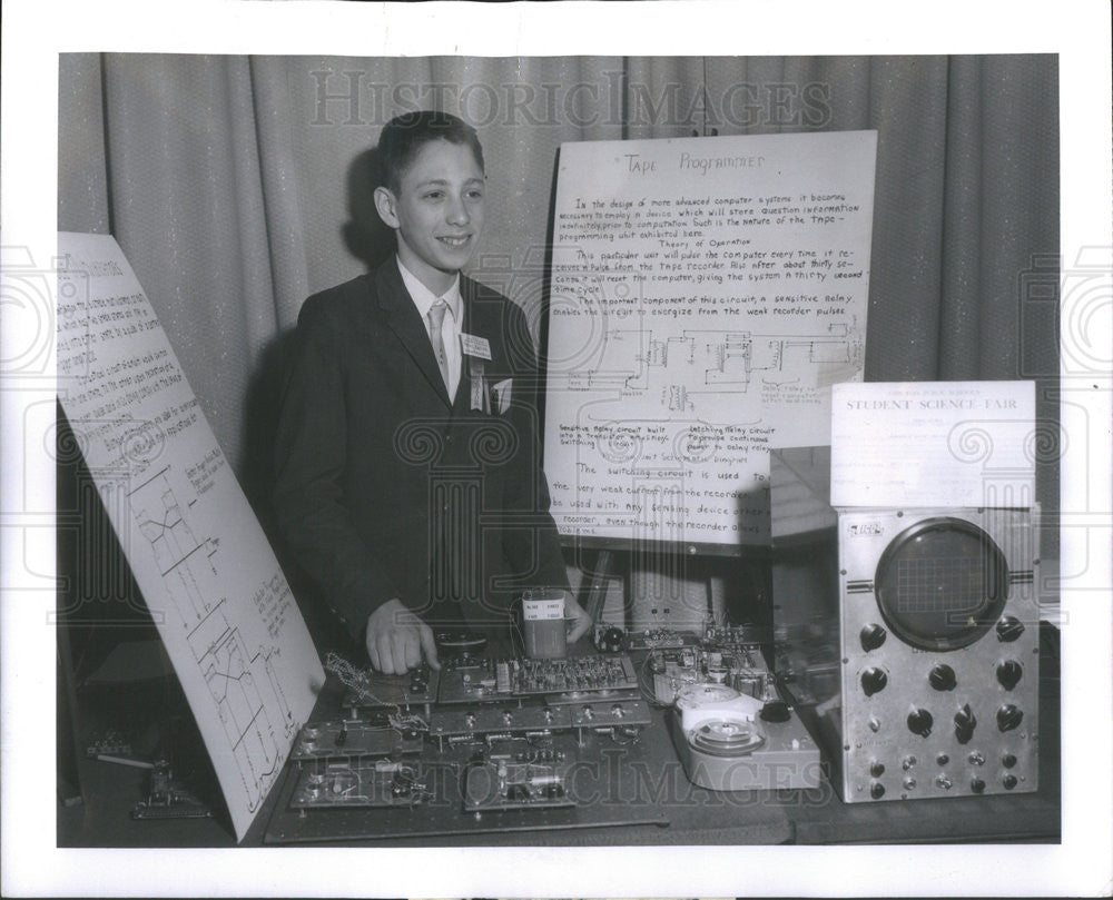 1962 Press Photo Paul Mellick 4th Place Winner at Science Fair - Historic Images