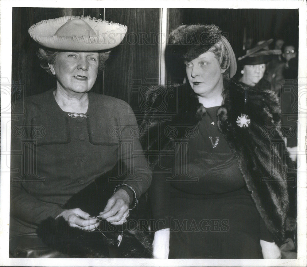 1941 Press Photo Mrs L Robert Mellin &amp; Nrs William H Stanley Chicago Counsel - Historic Images