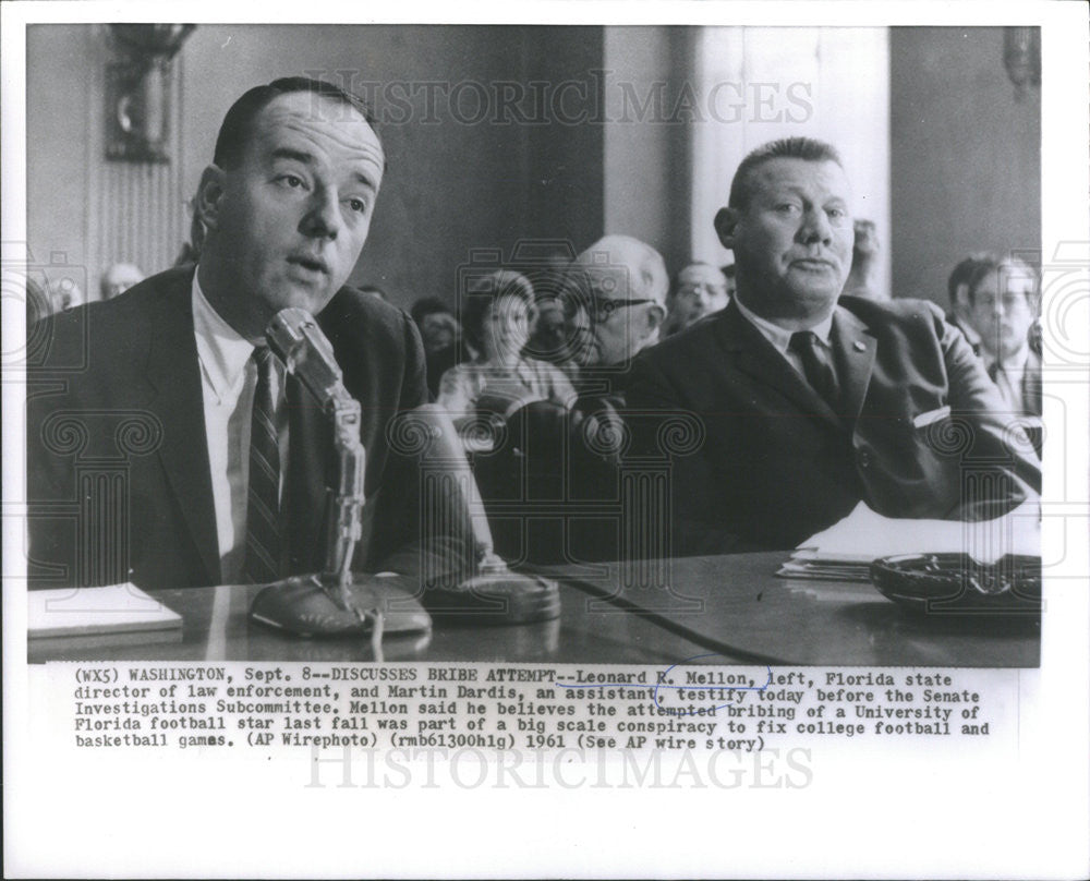 1961 Press Photo Leonard R Mellon Discusses Bribery Attempt To Fix FB Game - Historic Images