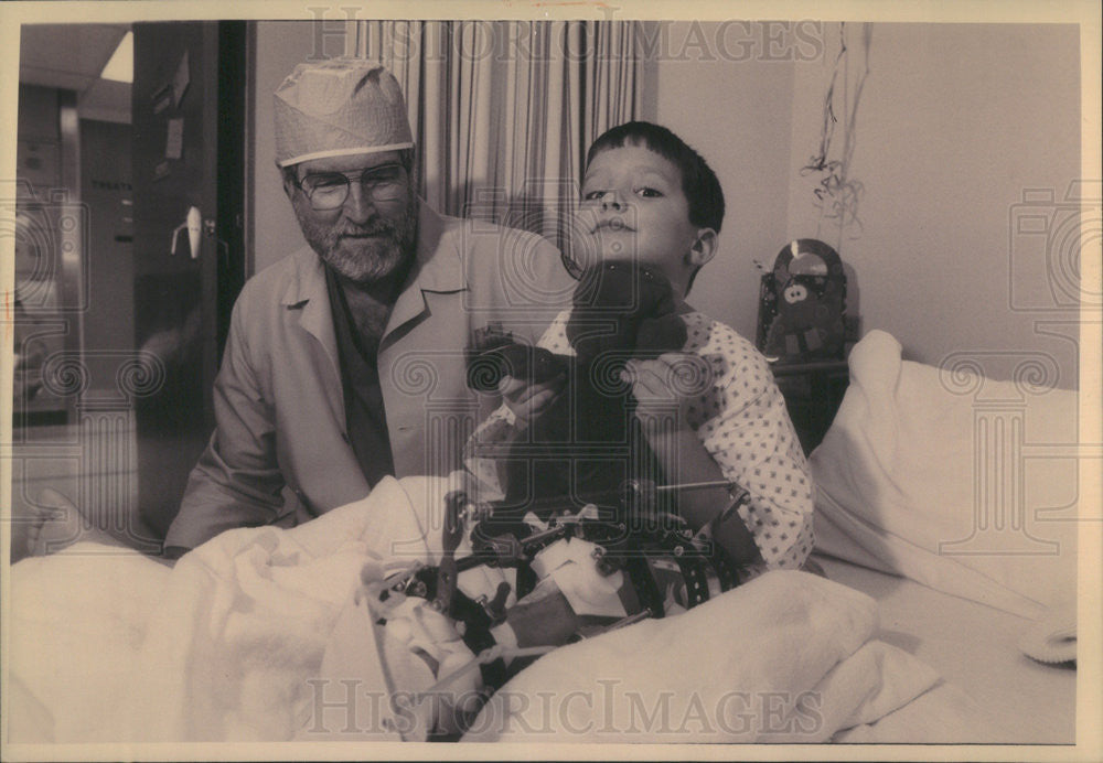 Press Photo Michael Nigro of Island Lake and Dr. Norris C. Carroll - Historic Images