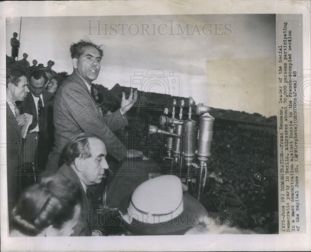 1948 Press Photo Franz Neumann Leader Social Democratic Party Mass Demonstration - Historic Images