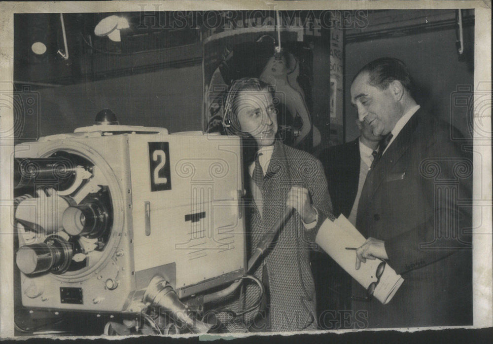 1955 Press Photo Former  French Premier Peirre Mendes-France to Address the TV - Historic Images