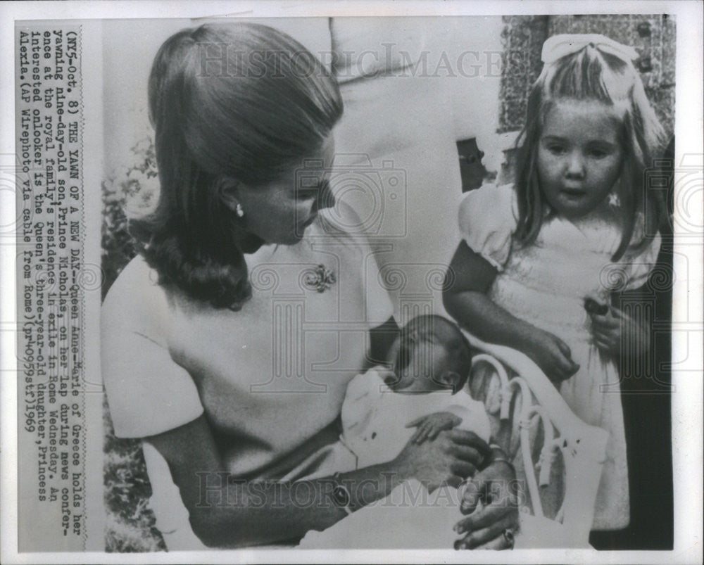 1969 Press Photo queen Anne marie of greece and son Prince Nicholas - Historic Images