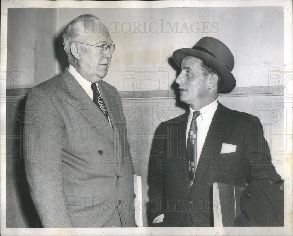 1955 Press Photo John Melaniphy Corp. Counsel Irwin Cohen county building - Historic Images