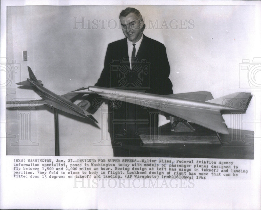 1964 Press Photo Federal Aviation Agency Information Specialist, Walter Niles - Historic Images