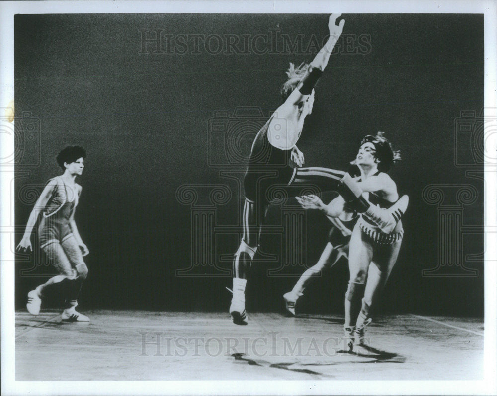 Press Photo Mark Morris Dance Group Champion Wrestling Roland Barthes - Historic Images