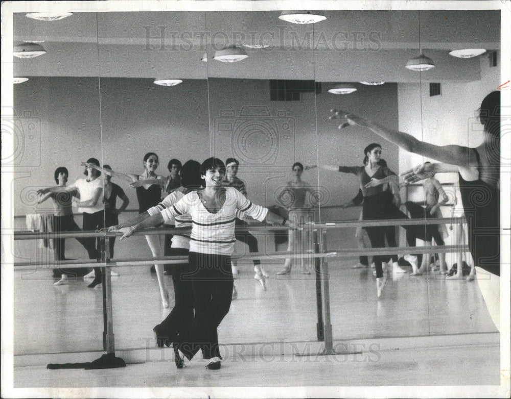 1981 Press Photo Paul Meija,dance choreographer - Historic Images