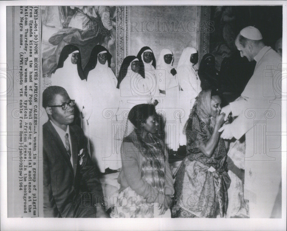 1964 Press Photo Pilgrims from Uganda with Pope Paul VI - Historic Images