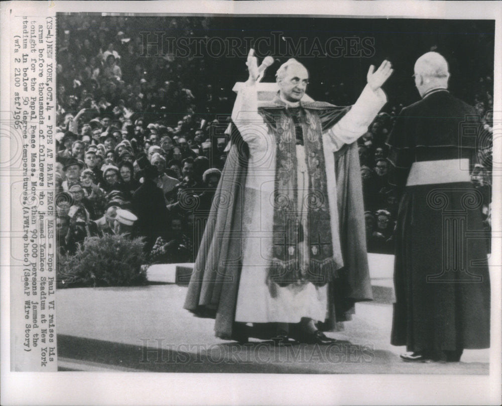 1965 Press Photo Pope Paul VI Yankee Stadium Papal Peace Mass - Historic Images