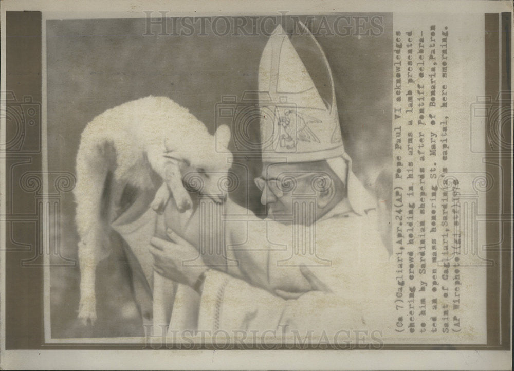 1970 Press Photo Pope Paul VI and a lamb - Historic Images