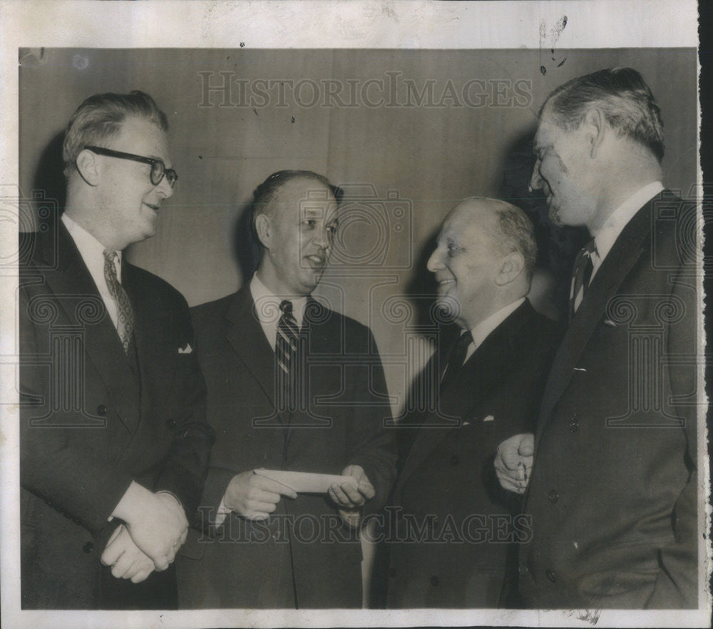 1958 Press Photo taduesz lychewski - Historic Images