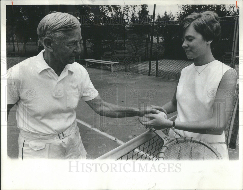 1964 Press Photo Mathew Pierce kay Adams Tennis - Historic Images