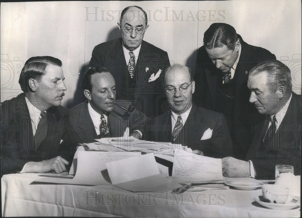 1944 Press Photo Don McKiernan, Ken Carpenter, Mr. Glen Miller, Charles Luckman - Historic Images