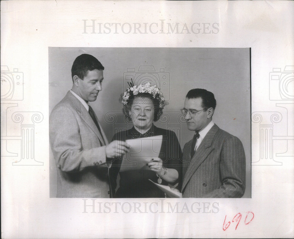 1953 Press Photo Essay Judges in a contest by Ladis Auxiliary Jack Mabley, - Historic Images