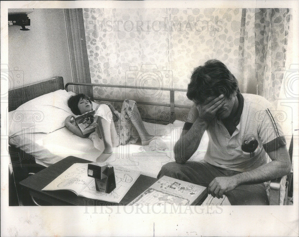 1980 Press Photo Felicia Murry,6 and dad martin after she is returned fromKidnap - Historic Images