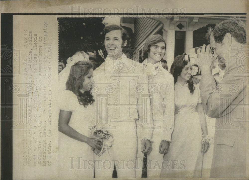 1970 Press Photo Sen Edmund Muskie at the wedding of his eldest son Steve - Historic Images